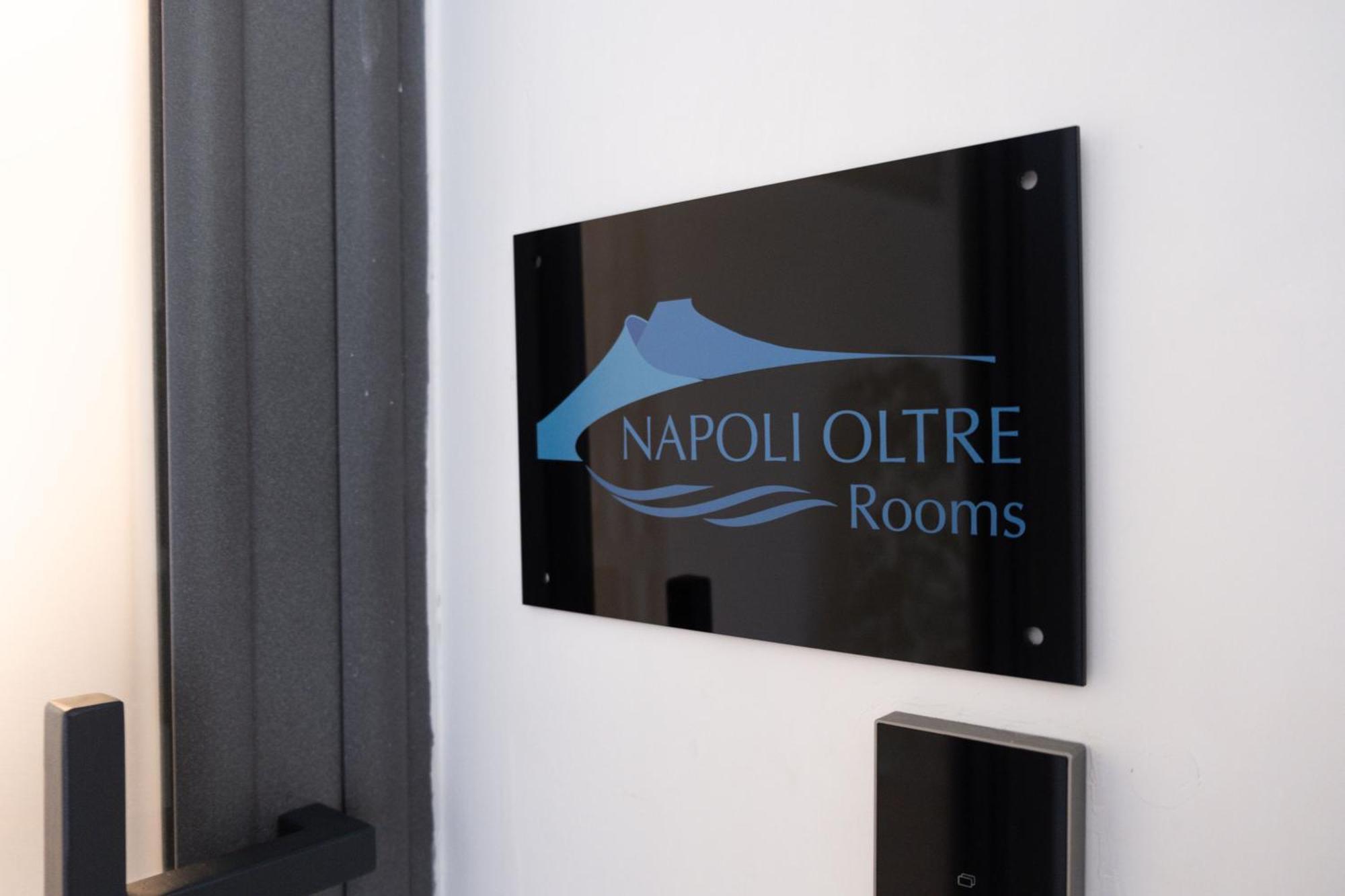 Napoli Oltre Rooms Bagian luar foto